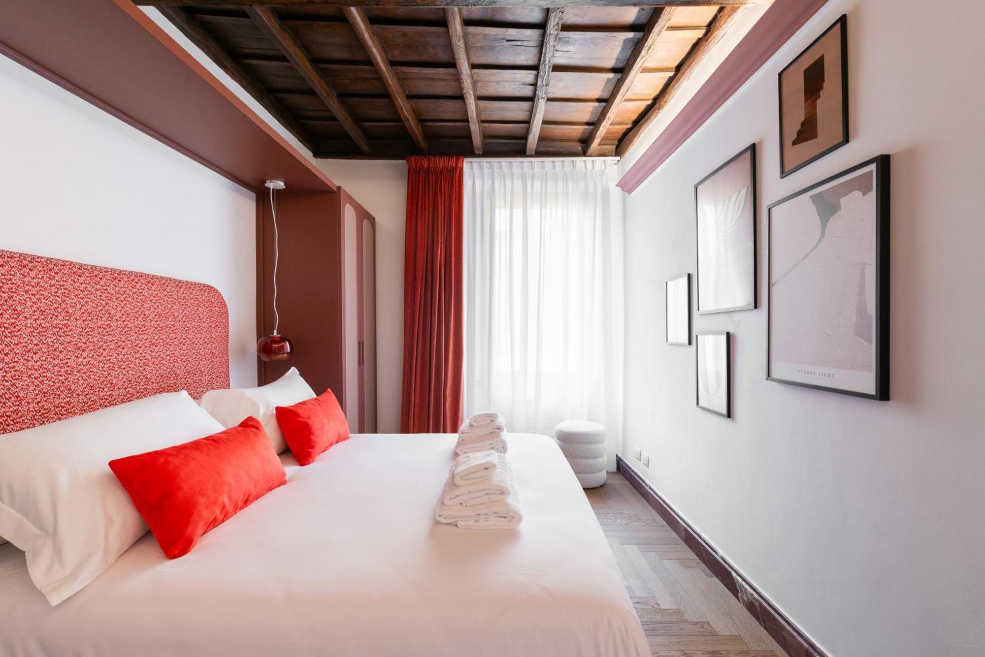 My Trevi Suite & Apartment Рим Екстер'єр фото